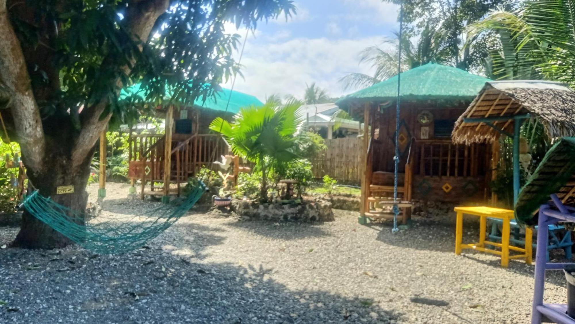 Moalboal Bamboo House / Rooms Rum bild