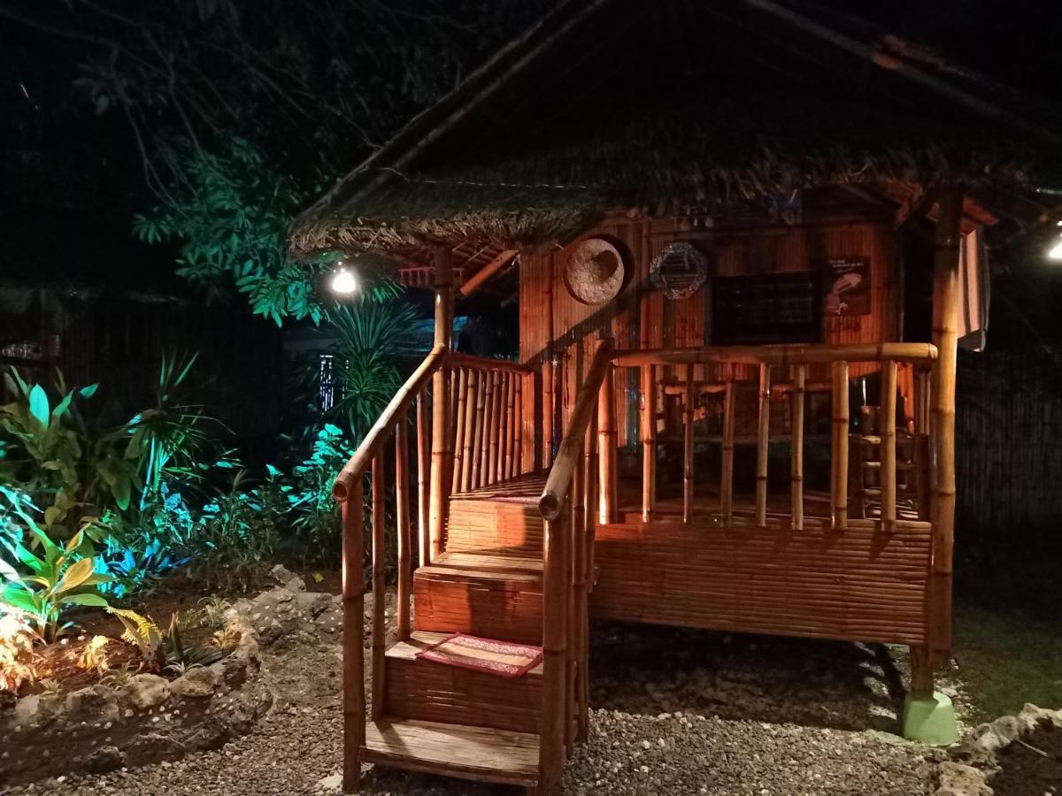 Moalboal Bamboo House / Rooms Exteriör bild